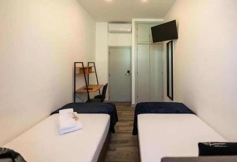 Standard-huone Jaettu Kylpyhuone, Leevin Guesthouse