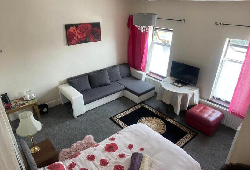 Perhehuone, Quite Broad Rest 2