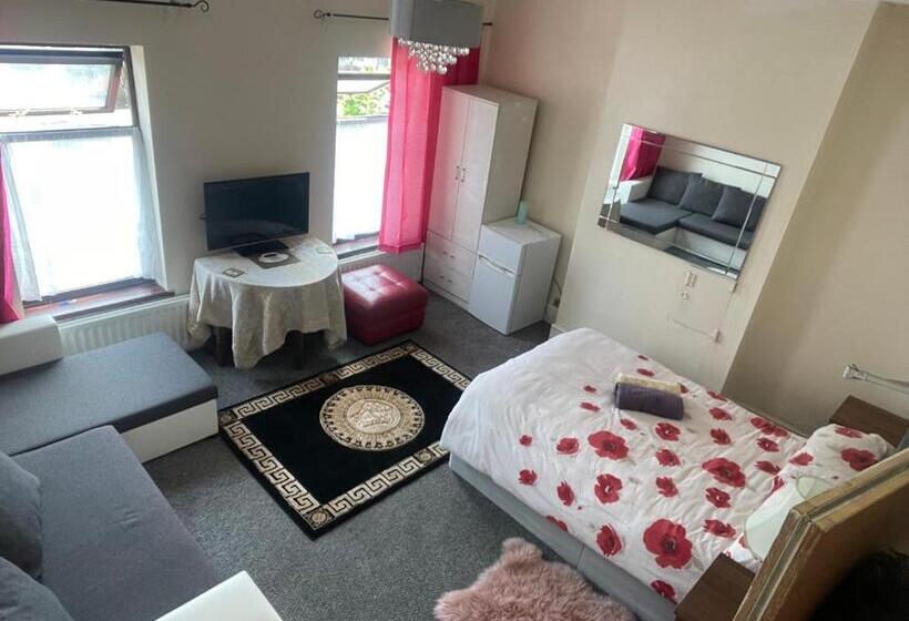 Perhehuone, Quite Broad Rest 2