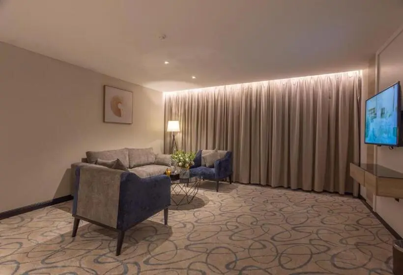 سوییت, Skyline Hotel & Suites