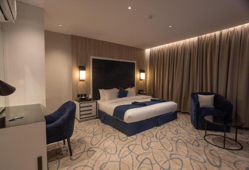 스탠다드 룸 킹사이즈 침대, Skyline Hotel & Suites