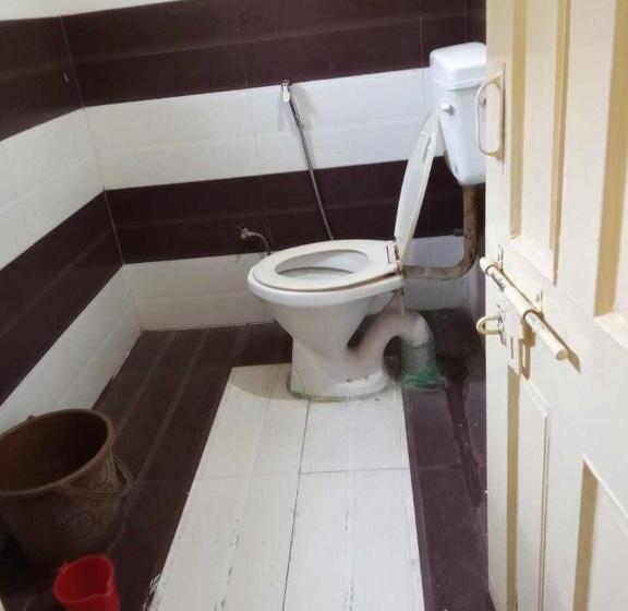 غرفة كلاسيكية ثلاثية, Spot On Hotel Ellora