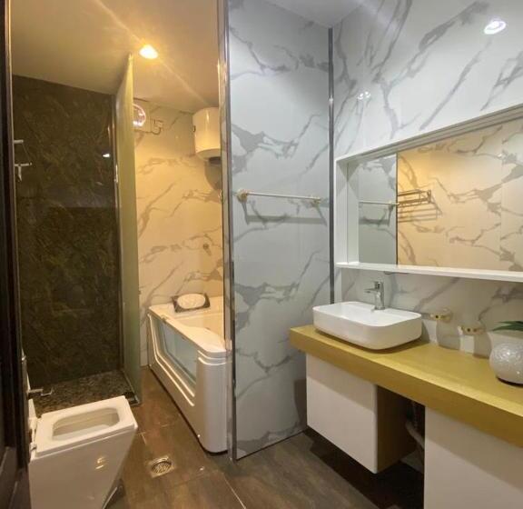 자쿠지 스위트, قصر بلجرشي