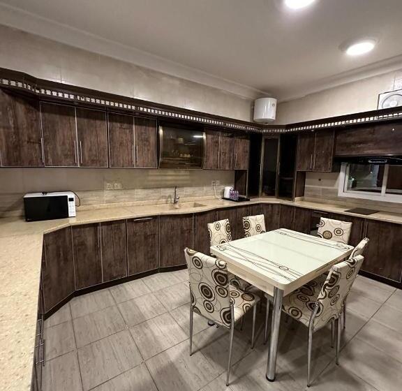 Family Suite, قصر بلجرشي