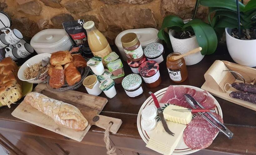 חדר סטנדרט עם מיטת קינג, L Occitane