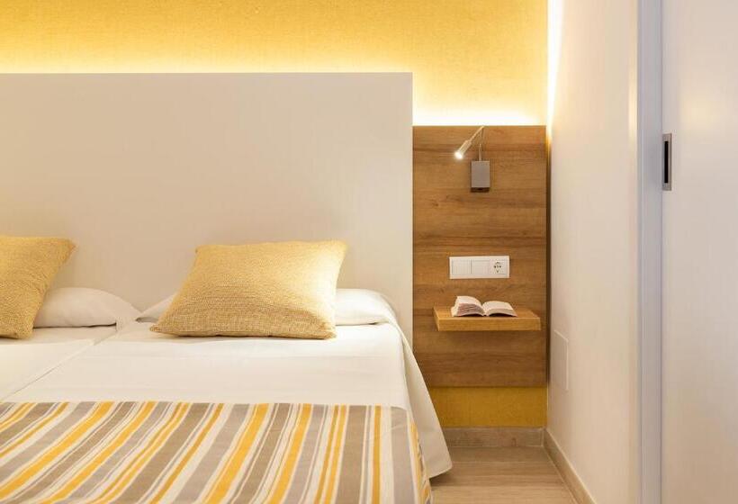 Апартаменты 2 Спальни с Балконом, Casablanca Apartments, Santa Ponsa