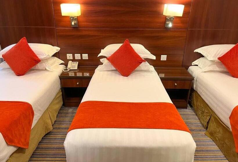 Quarto Triplo Standart, Hayatt Suites &