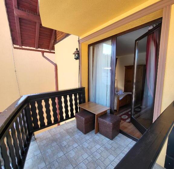 דירה בת חדר שינה 1 עם מרפסת, Pensiunea Gianina