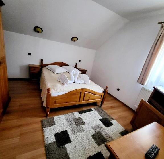 شقة غرفة نوم واحدة مزودة بشُرفة, Pensiunea Gianina