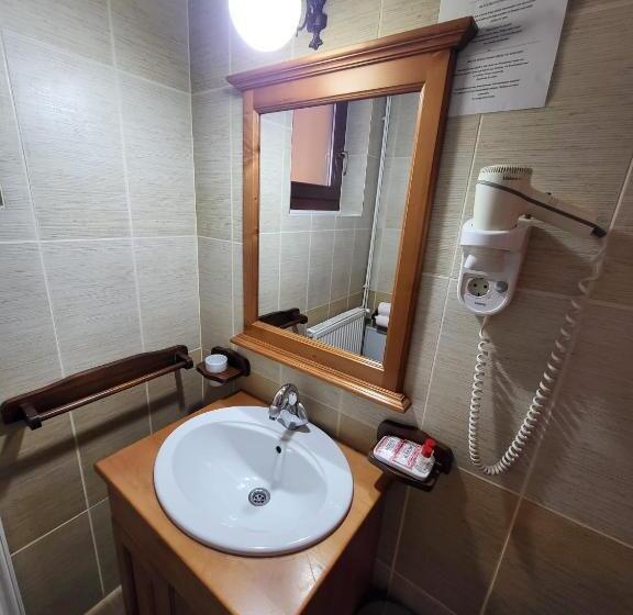 חדר דלוקס, Pensiunea Gianina