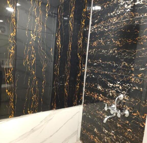 デラックスルーム, Sky International Airport Zone Hyderabad