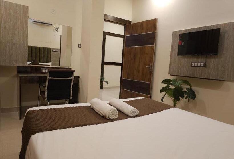 Студия Стандарт, Sky International  Airport Zone Hyderabad