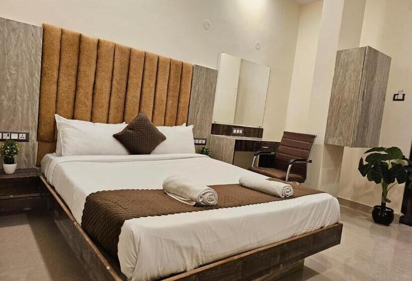 Студия Стандарт, Sky International  Airport Zone Hyderabad