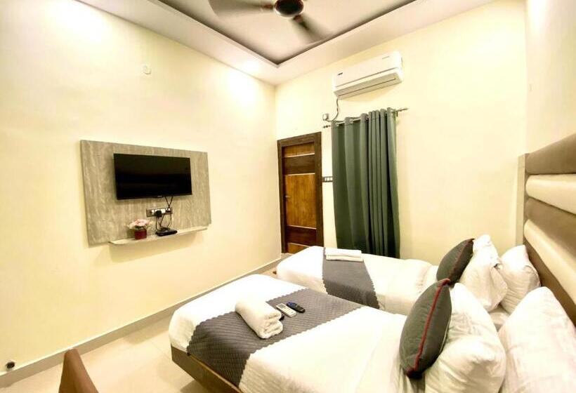 Номер Deluxe, Sky International  Airport Zone Hyderabad