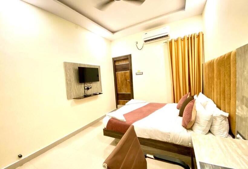 Номер Deluxe, Sky International  Airport Zone Hyderabad