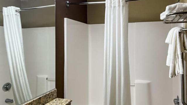 جناح, Studio 6 Suites Breaux Bridge, La