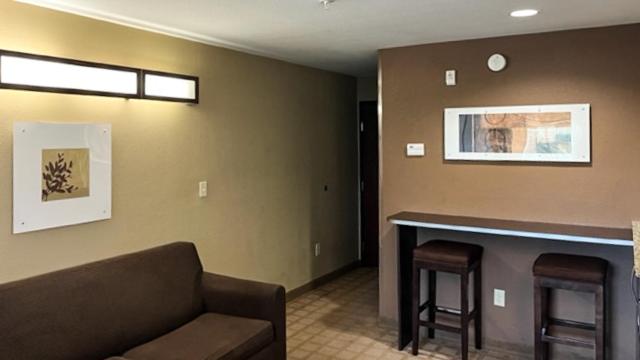 غرفة قياسية لذوى الاحتياجات الخاصة, Studio 6 Suites Breaux Bridge, La