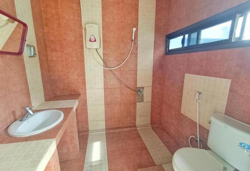 Quarto Quadruplo Estandar Banheiro Compartilhado, Wet! A Pool Party Hostel By Wild & Wandering