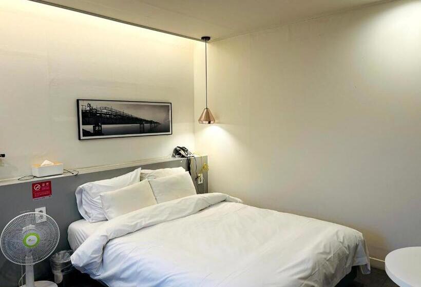 스탠다드 룸, Yam