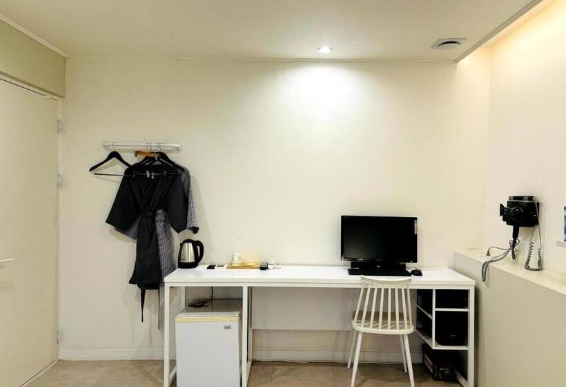 غرفة ديلوكس, Yam