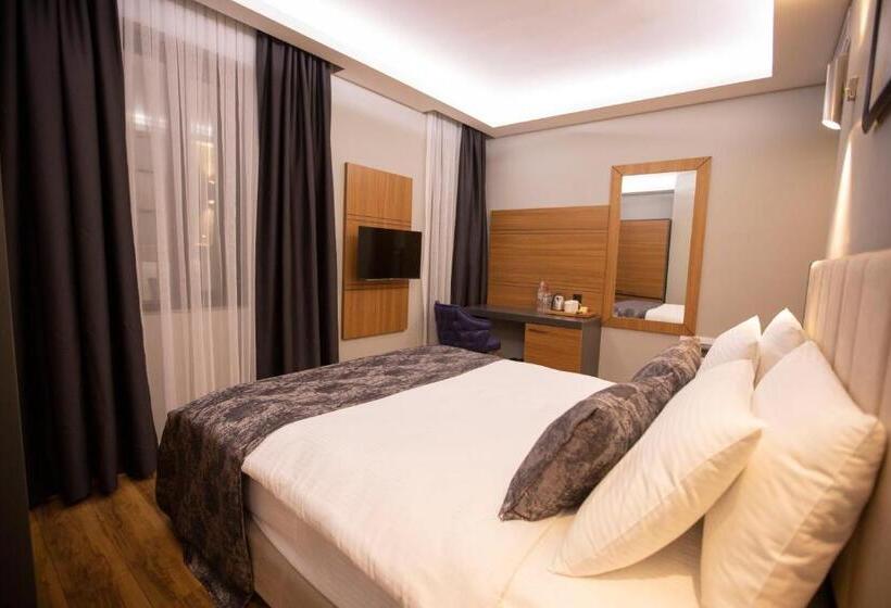 סוויטה, Divares Luxury