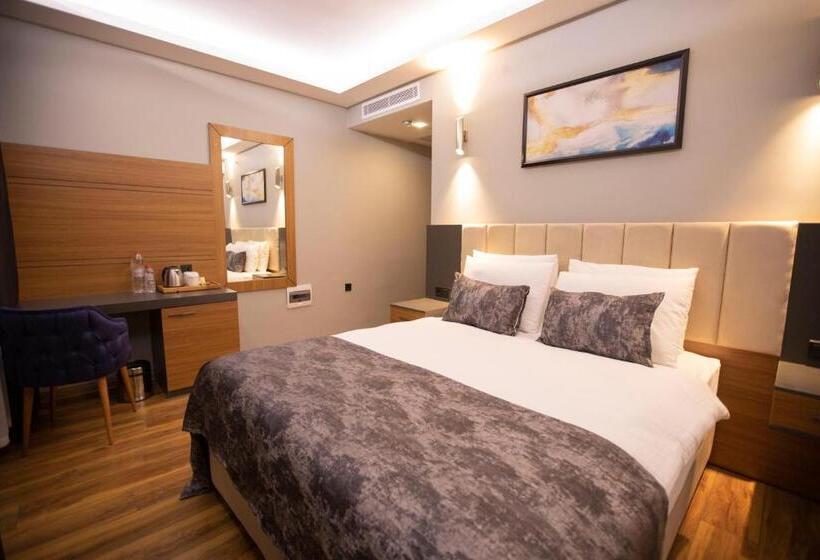 سوییت, Divares Luxury