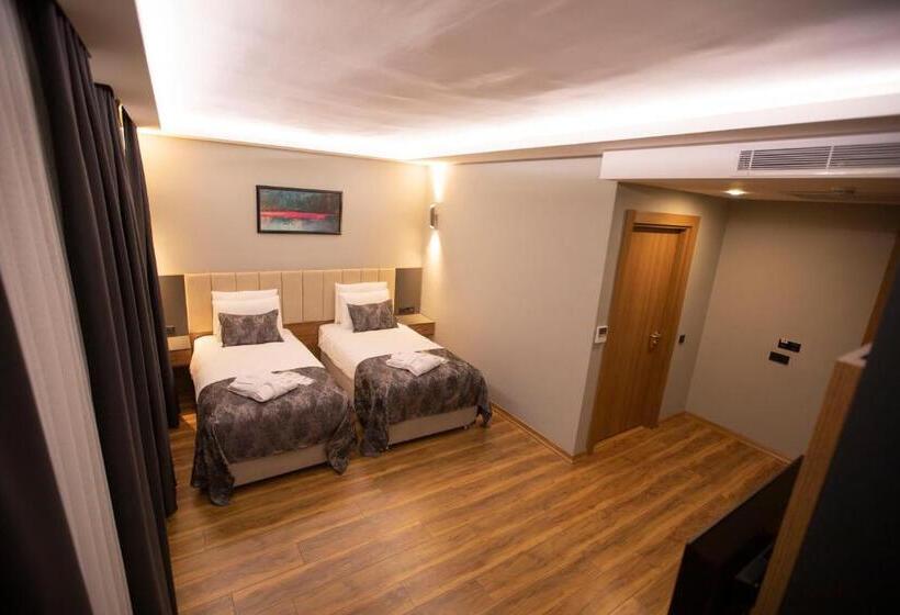 חדר דלוקס לשלושה, Divares Luxury