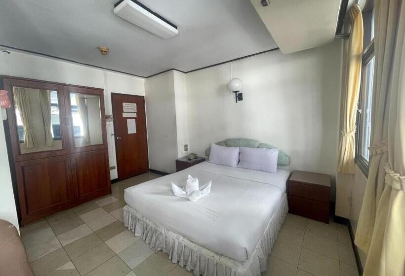 חדר אקונומי, Residence Inn Pattaya