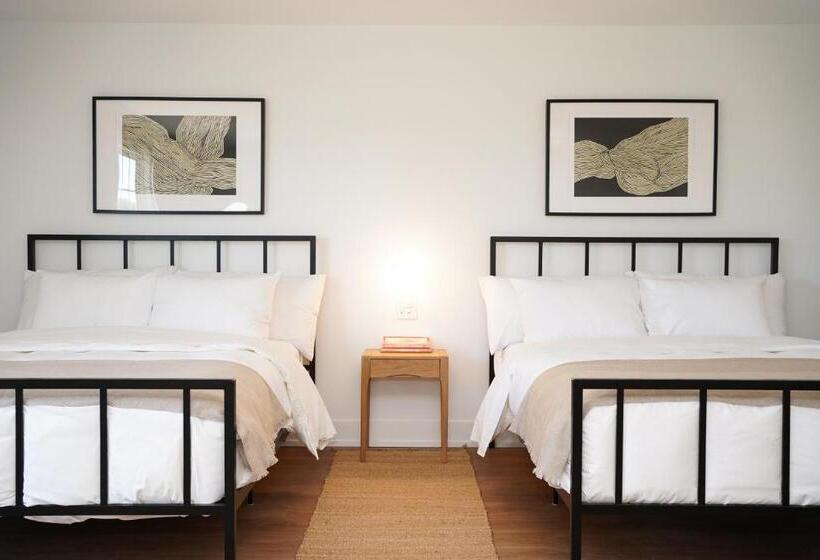 غرفة قياسية, The Evangeline