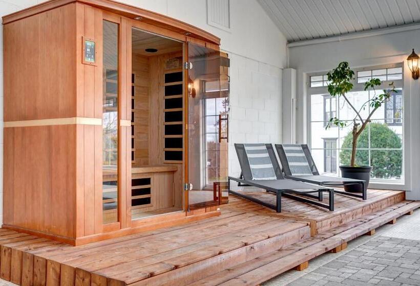 غرفة ديلوكس سرير كينج, The Evangeline