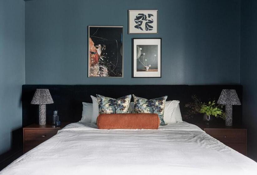 شقة سوبريور غرفة واحدة, The Evangeline