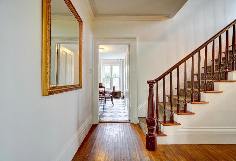 غرفة قياسية, The Evangeline