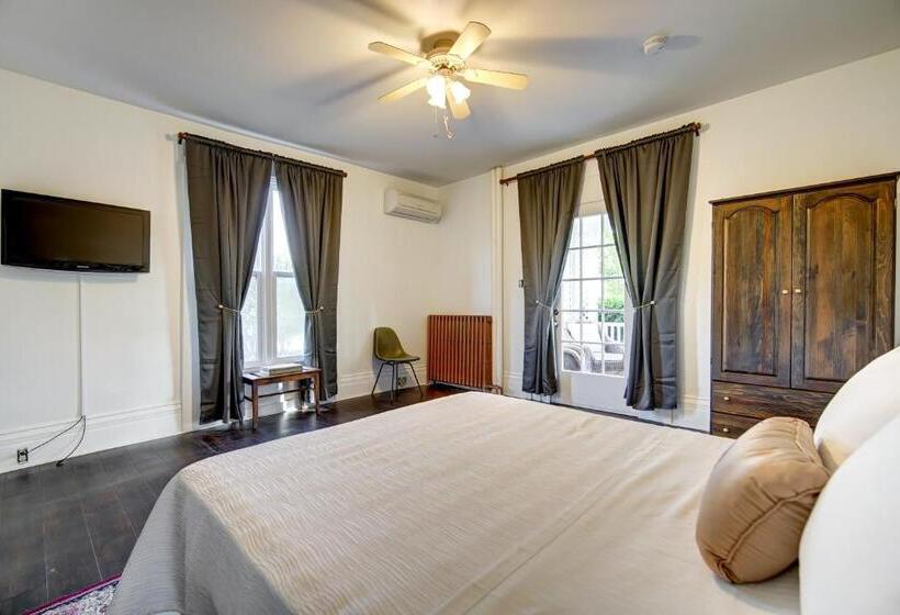 غرفة قياسية, The Evangeline