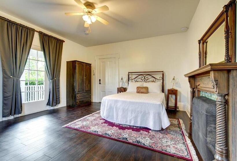 غرفة قياسية, The Evangeline