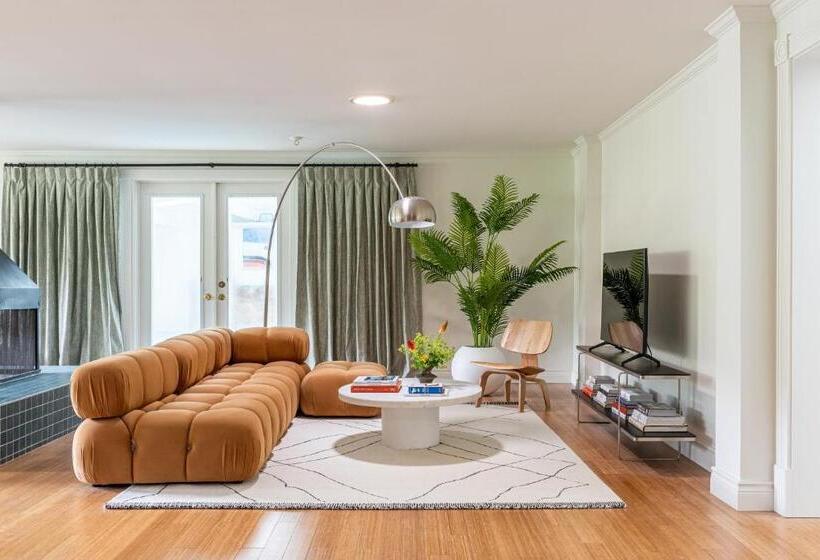 شقة سوبريور غرفة واحدة, The Evangeline