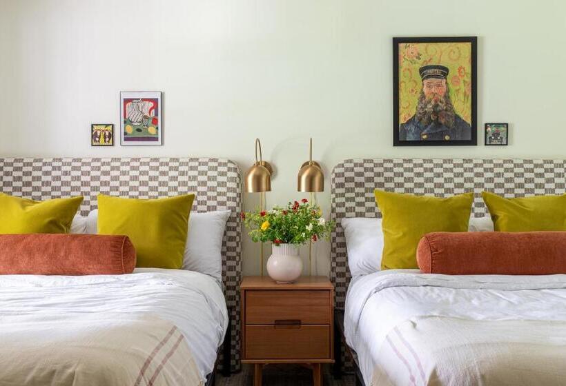 شقة سوبريور غرفة واحدة, The Evangeline