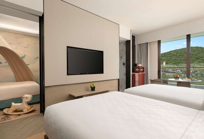 标准间带湖景, Hualuxe Hotels And Resorts Sanya Yalong Bay Resort, An Ihg