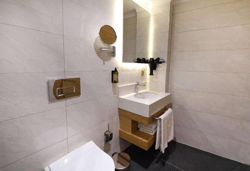 غرفة سوبيريور, Days Inn By Wyndham Istanbul Bomonti