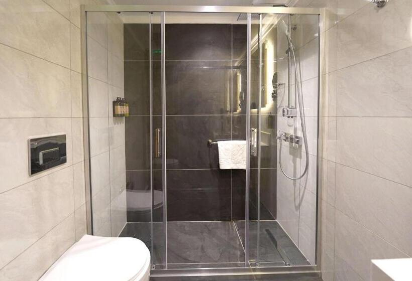 غرفة سوبيريور, Days Inn By Wyndham Istanbul Bomonti