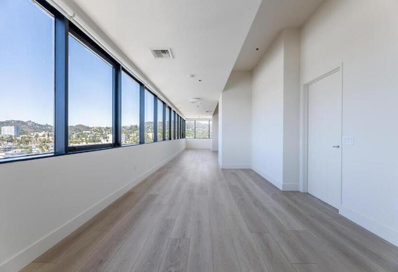 إستوديو قياسى, Kasa Sunset Los Angeles