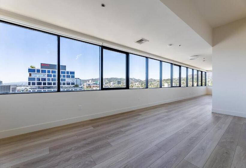 إستوديو قياسى سرير كينج, Kasa Sunset Los Angeles