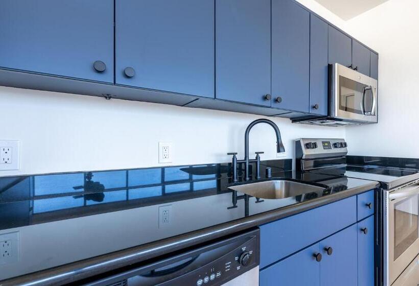 إستوديو قياسى, Kasa Sunset Los Angeles