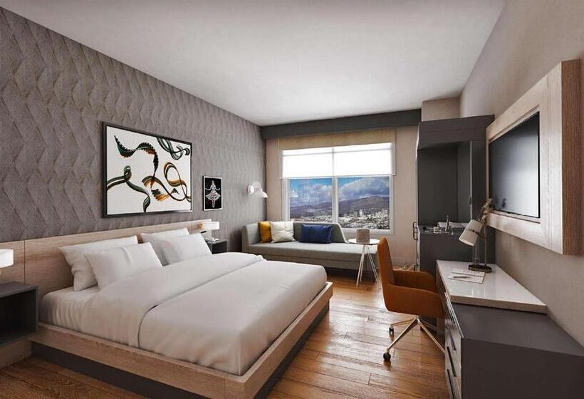 장애인을 위한 킹사이즈 침대 스탠다드 룸, Cambria Hotel Burbank Airport