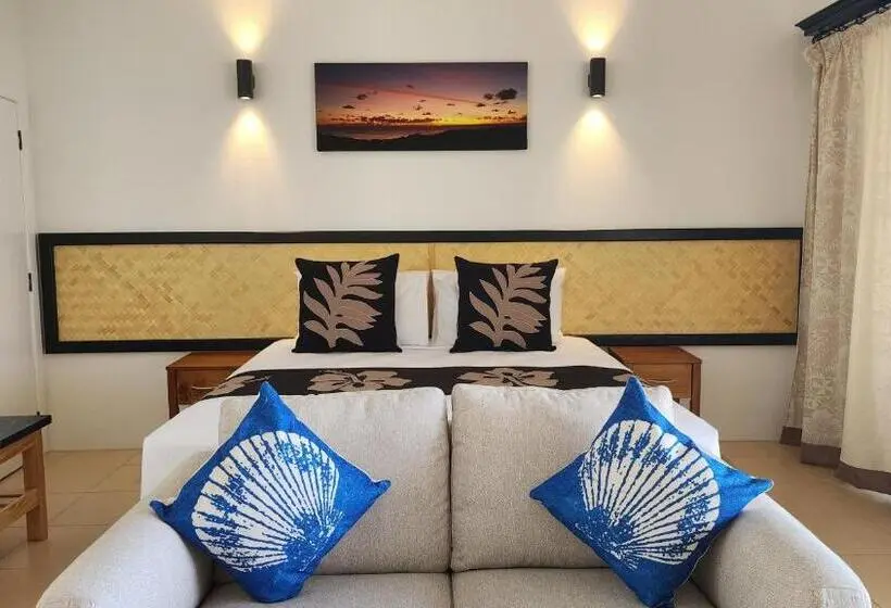 سوئیت 2 خوابه, Resort Tava'e