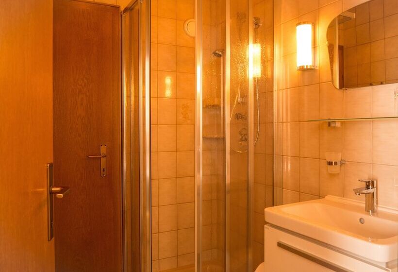 Quarto Estandar, Alpengasthof Moser