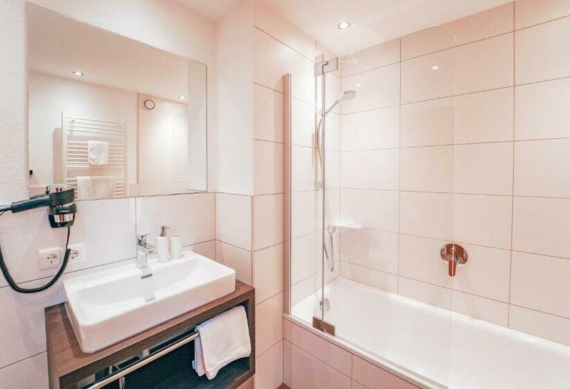 اتاق استاندارد, Garni Almjur