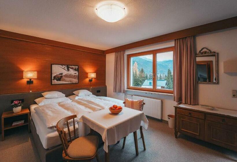 اتاق استاندارد, Garni Almjur