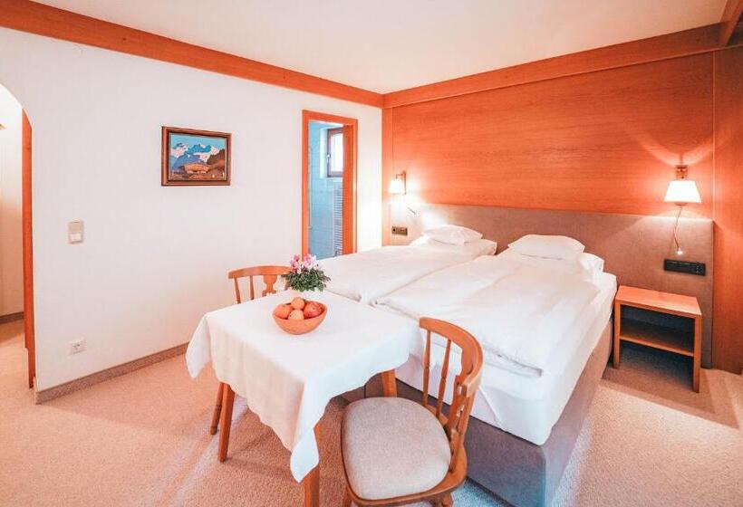 آپارتمان 3 خوابه, Garni Almjur