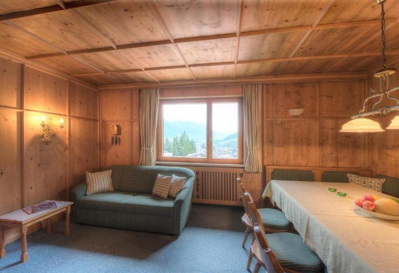 آپارتمان 3 خوابه, Garni Almjur