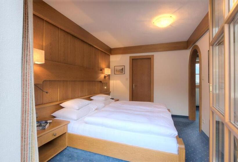 کلبه ییلاقی, Garni Almjur